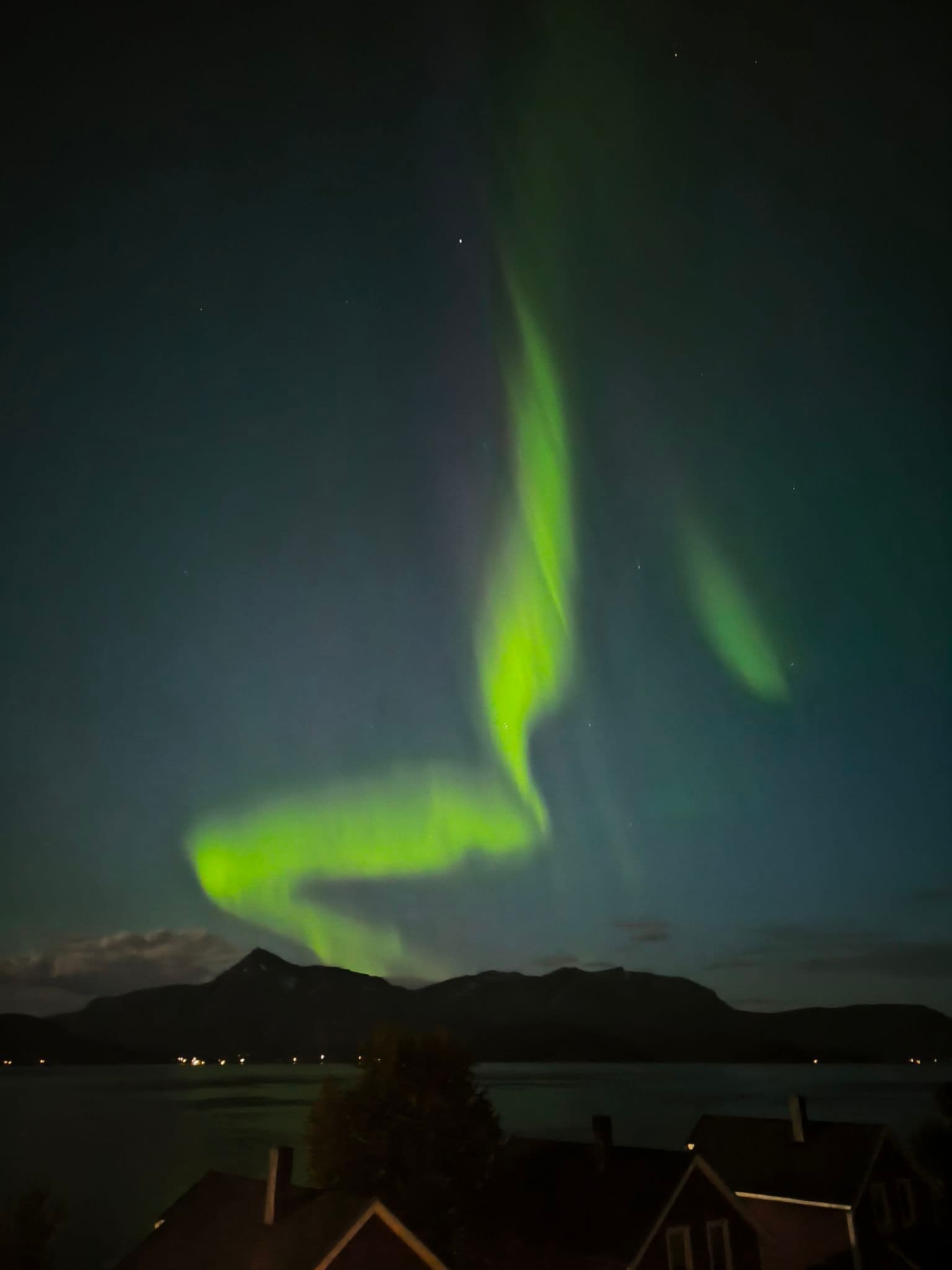 Northern lights photographed by Mattia Viking in Troms