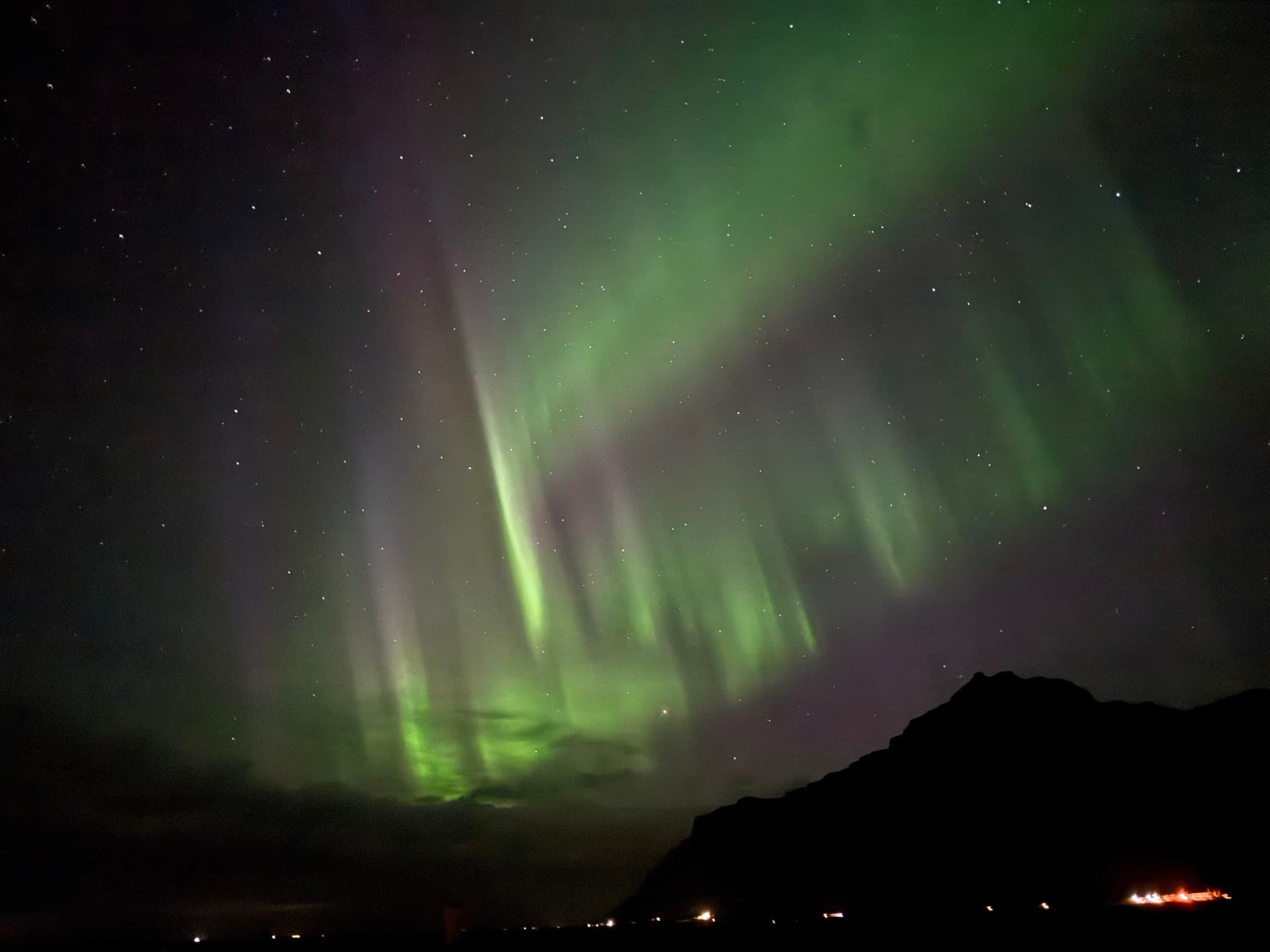 Northern lights photographed by Luna in Hvolsvöllur